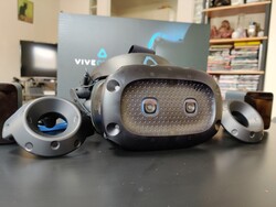 HTC Vive Cosmos Elite VR Set - Thumbnail