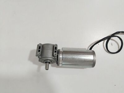 MG403 24V L Redüktörlü DC Motor - L tip, 115rpm, 6Nm, 100W, IP44